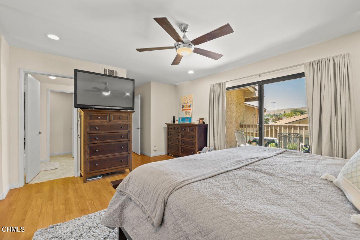 4448 Lubbock Drive, Unit D Simi Valley, CA 93063 - Photo 7 of 19 a bedroom with a bed and a dresser