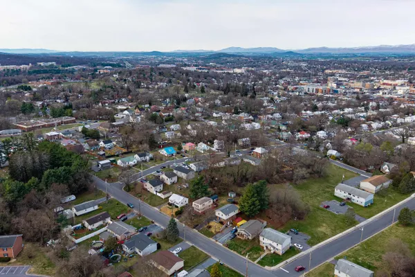 $364,500 | 349 Summit Street, Harrisonburg, VA 22802