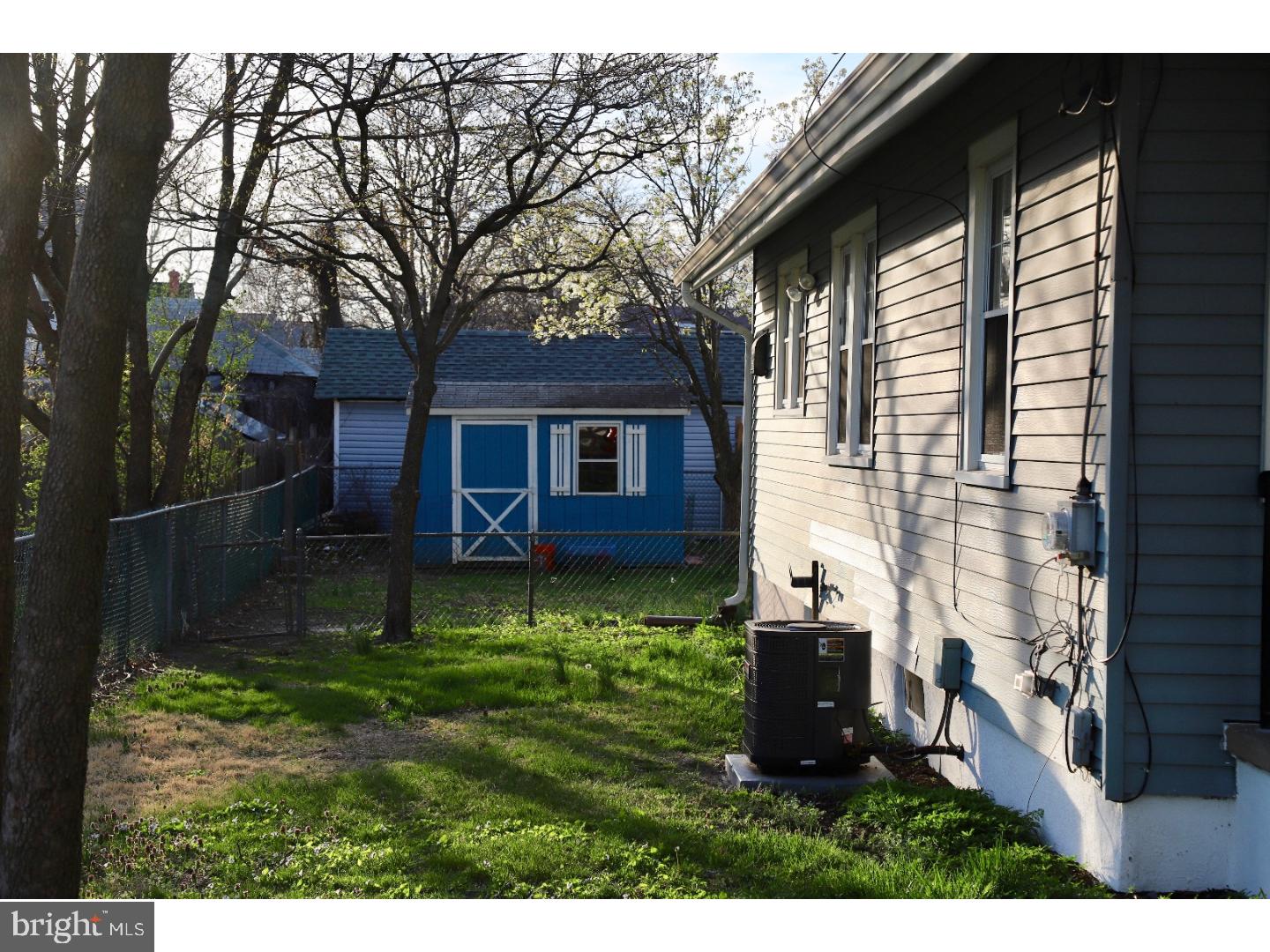 311 Dauphin Street Riverside, NJ 08075 - Photo 4 of 23 Side Yard