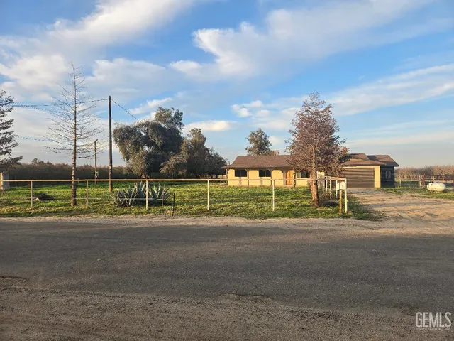 $489,999 | Undisclosed Address, Pixley, CA 93256