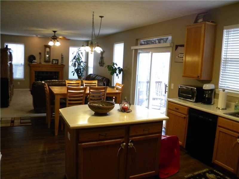 550 Paddock Road Greenwood, IN 46142 - Photo 4 of 18 Gallery Image 4