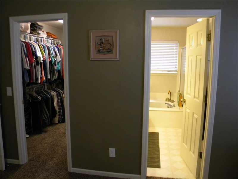 550 Paddock Road Greenwood, IN 46142 - Photo 7 of 18 Gallery Image 7