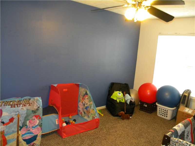550 Paddock Road Greenwood, IN 46142 - Photo 10 of 18 Gallery Image 10