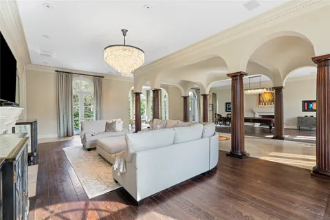 $4,025,000 | 26 Crestwood Drive, Houston, TX 77007