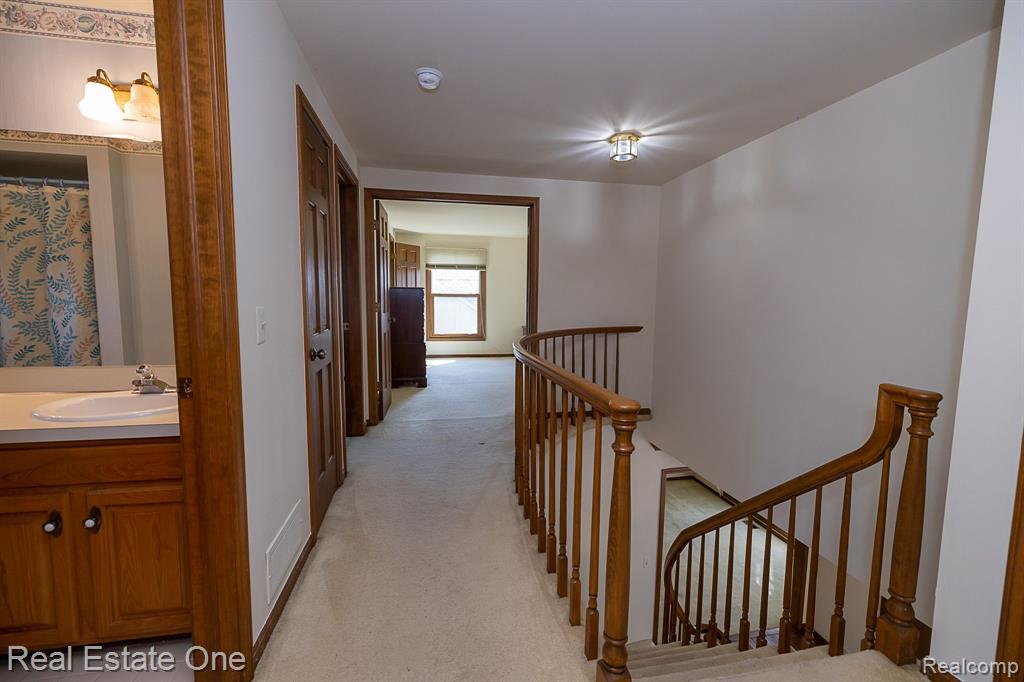 3193 Salem Drive Rochester Hills, MI 48306 - Photo 31 of 47