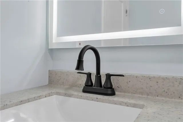 $2,600 | 135 Illinois Street, Unit 2, Central Falls, RI 02863