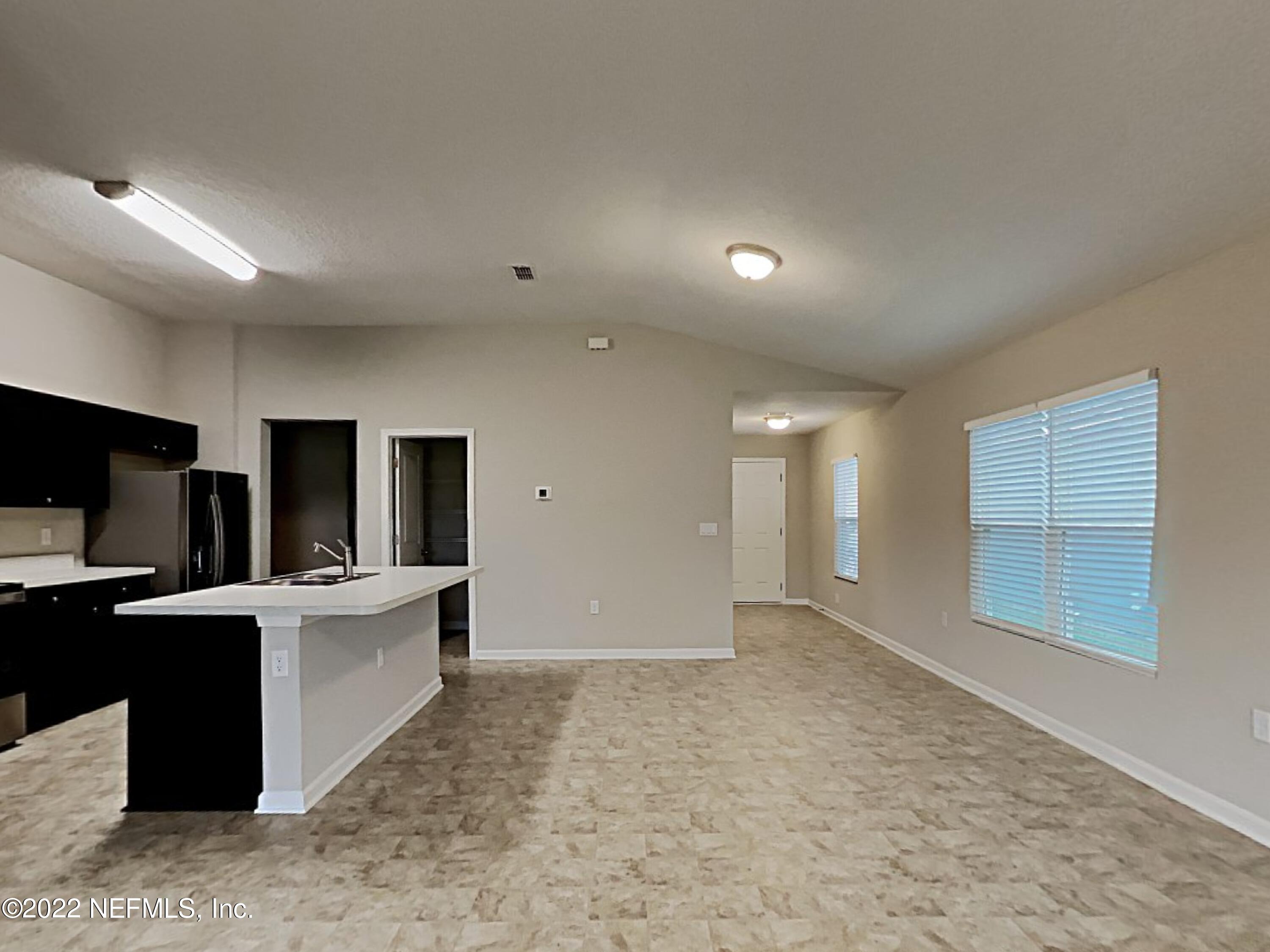 1562 Liberty Tree Place Jacksonville, FL 32221 - Photo 5 of 19 4_Image_aXMh9WHWxK