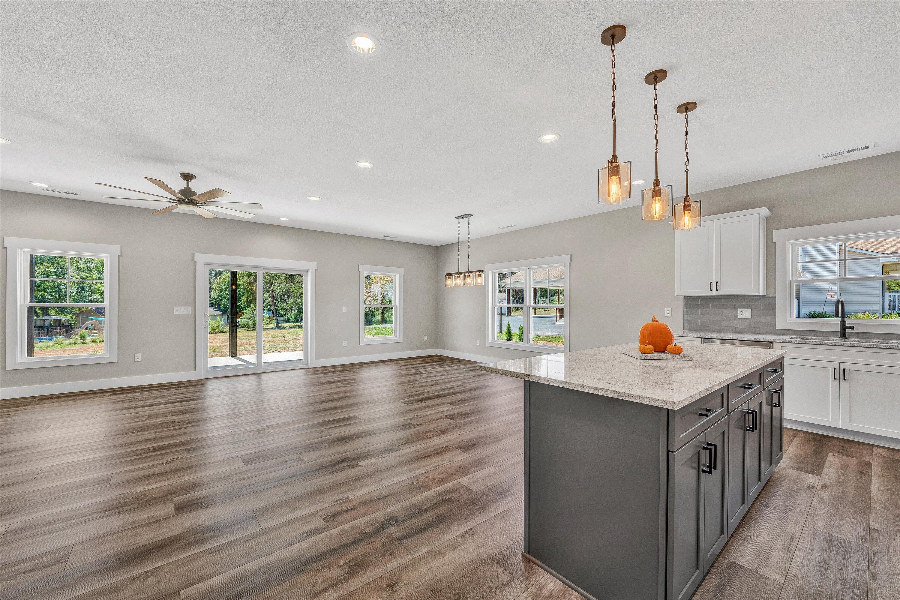 6450 Scruggs Road Moneta, VA 24121 - Photo 13 of 42 10-DSC00288