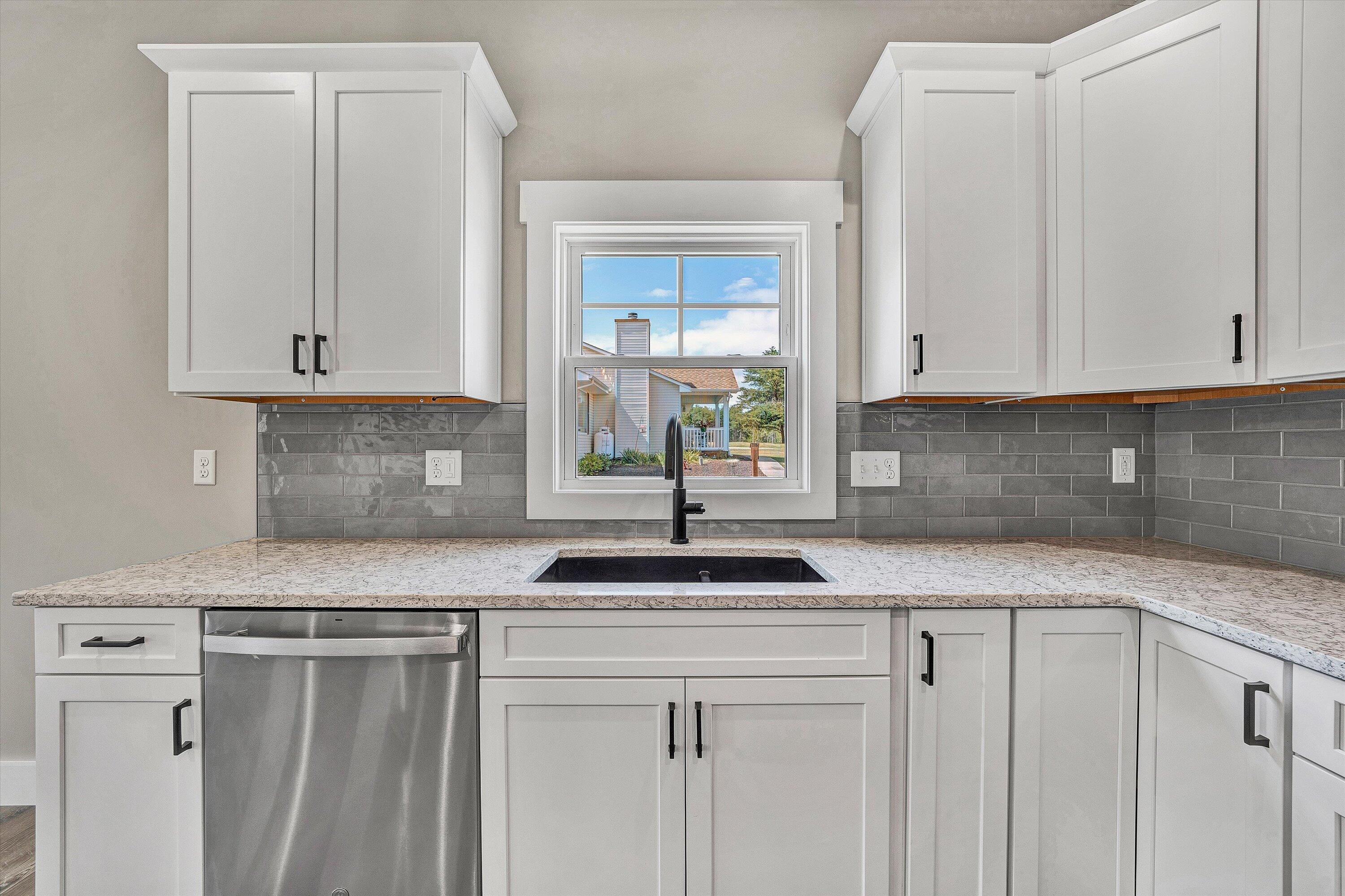 6450 Scruggs Road Moneta, VA 24121 - Photo 18 of 42 15-DSC00285