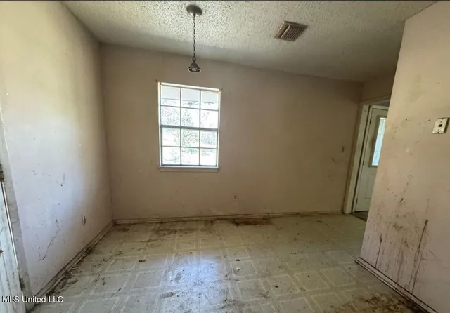 $19,900 | 908 Wabash Avenue, Vicksburg, MS 39183