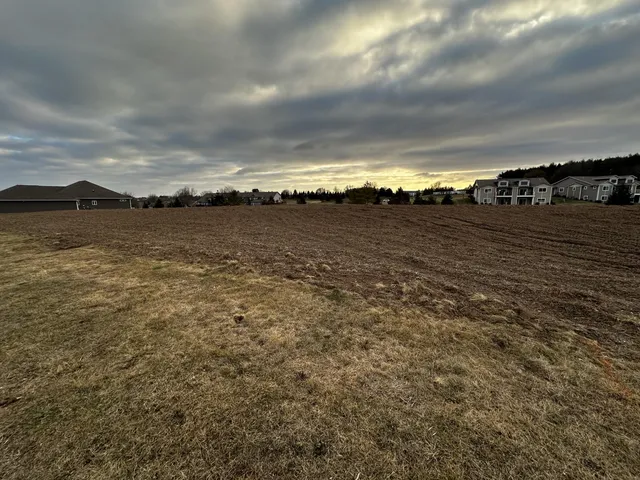 $59,900 | Lt1 Abbey Ridge Lane, Unit BLK1, Manitowoc, WI 54220