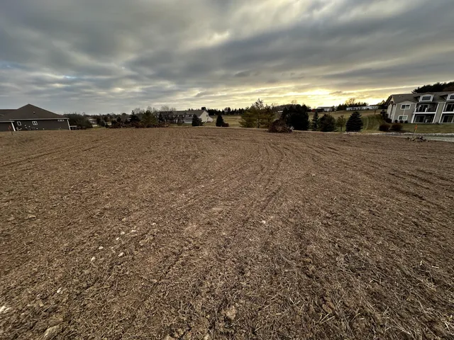 $59,900 | Lt1 Abbey Ridge Lane, Unit BLK1, Manitowoc, WI 54220