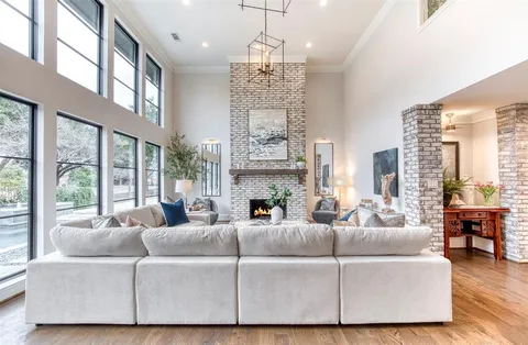 $2,500,000 | 5929 Club Oaks Drive, Dallas, TX 75248