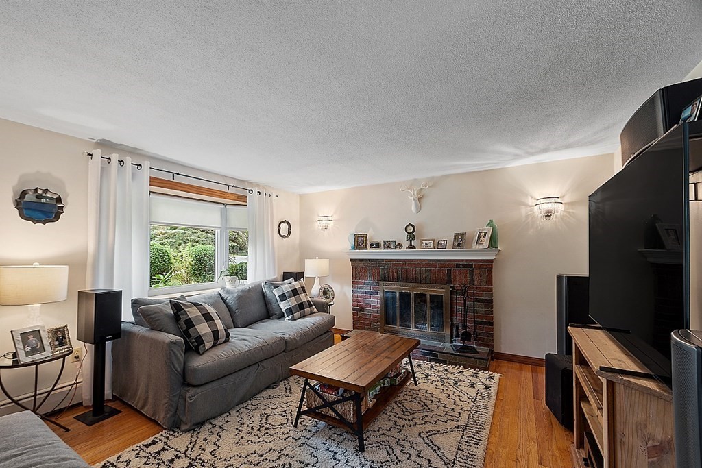 24 Kendall Hill Road Sterling, MA 01564 - Photo 9 of 38 Gallery Image 9