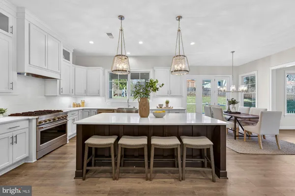 $2,599,900 | 309 Park Street Northeast, Vienna, VA 22180