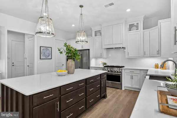 $2,599,900 | 309 Park Street Northeast, Vienna, VA 22180