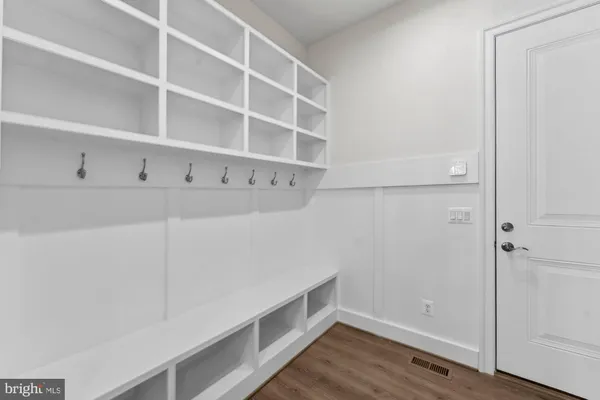 $2,599,900 | 309 Park Street Northeast, Vienna, VA 22180