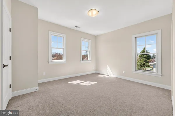 $2,599,900 | 309 Park Street Northeast, Vienna, VA 22180