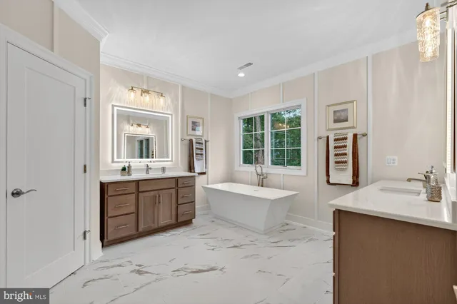 $2,649,900 | 309 Park Street Northeast, Vienna, VA 22180