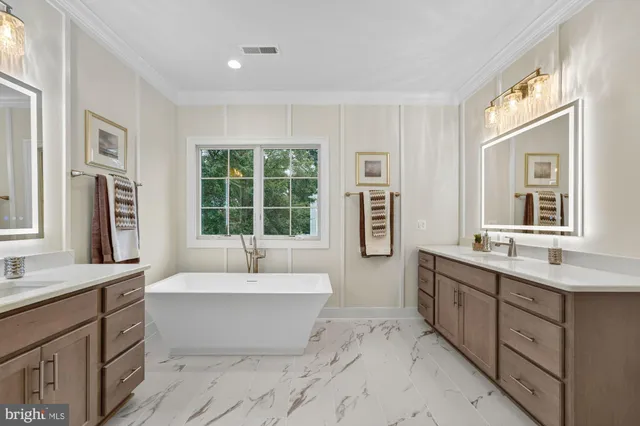 $2,649,900 | 309 Park Street Northeast, Vienna, VA 22180