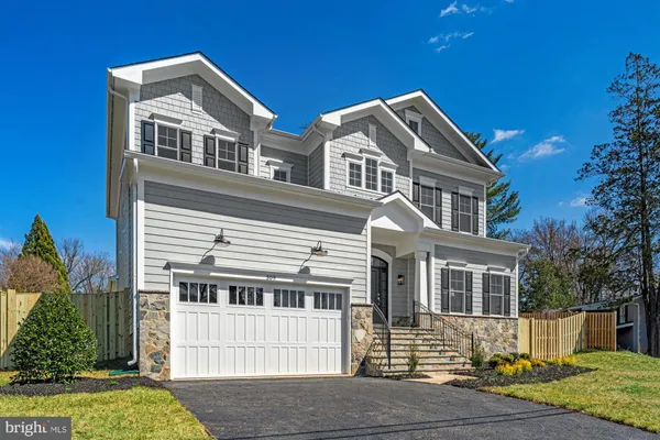 $2,599,900 | 309 Park Street Northeast, Vienna, VA 22180