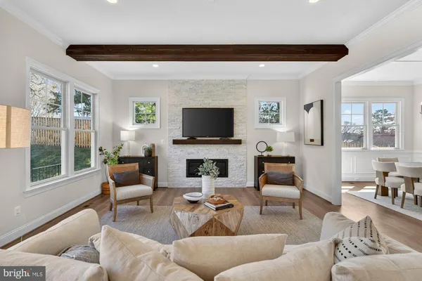 $2,599,900 | 309 Park Street Northeast, Vienna, VA 22180