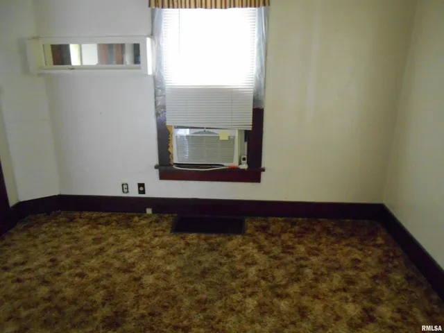 $34,000 | 403 East Woods Street, Avon, IL 61415