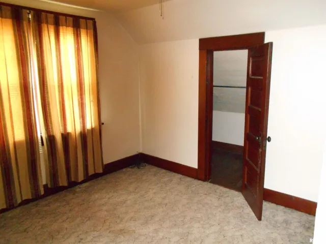 $34,000 | 403 East Woods Street, Avon, IL 61415