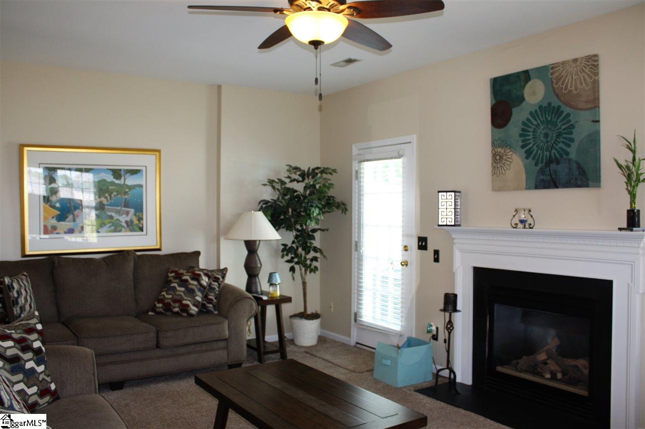 21 Spring Crossing Circle Greer, SC 29650 - Photo 5 of 17