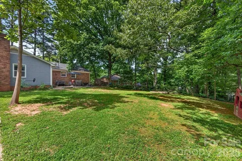 $400,000 | 4914 Glenbrier Drive, Charlotte, NC 28212