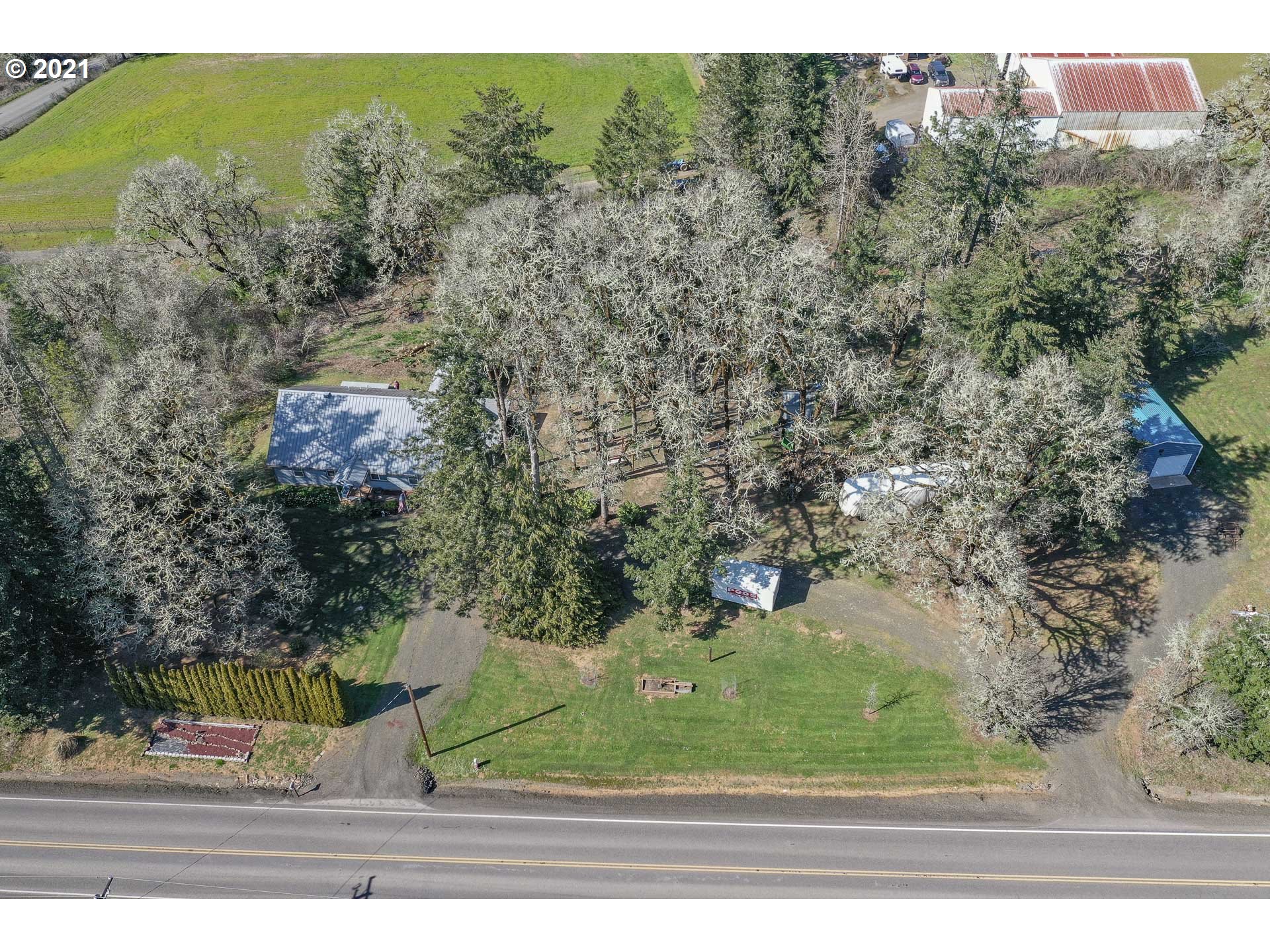 17175 Falls City Road Dallas, OR 97338 - Photo 2 of 32