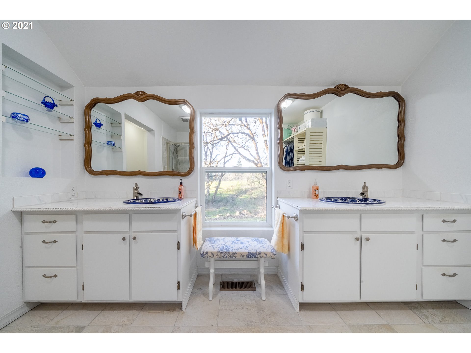 17175 Falls City Road Dallas, OR 97338 - Photo 15 of 32