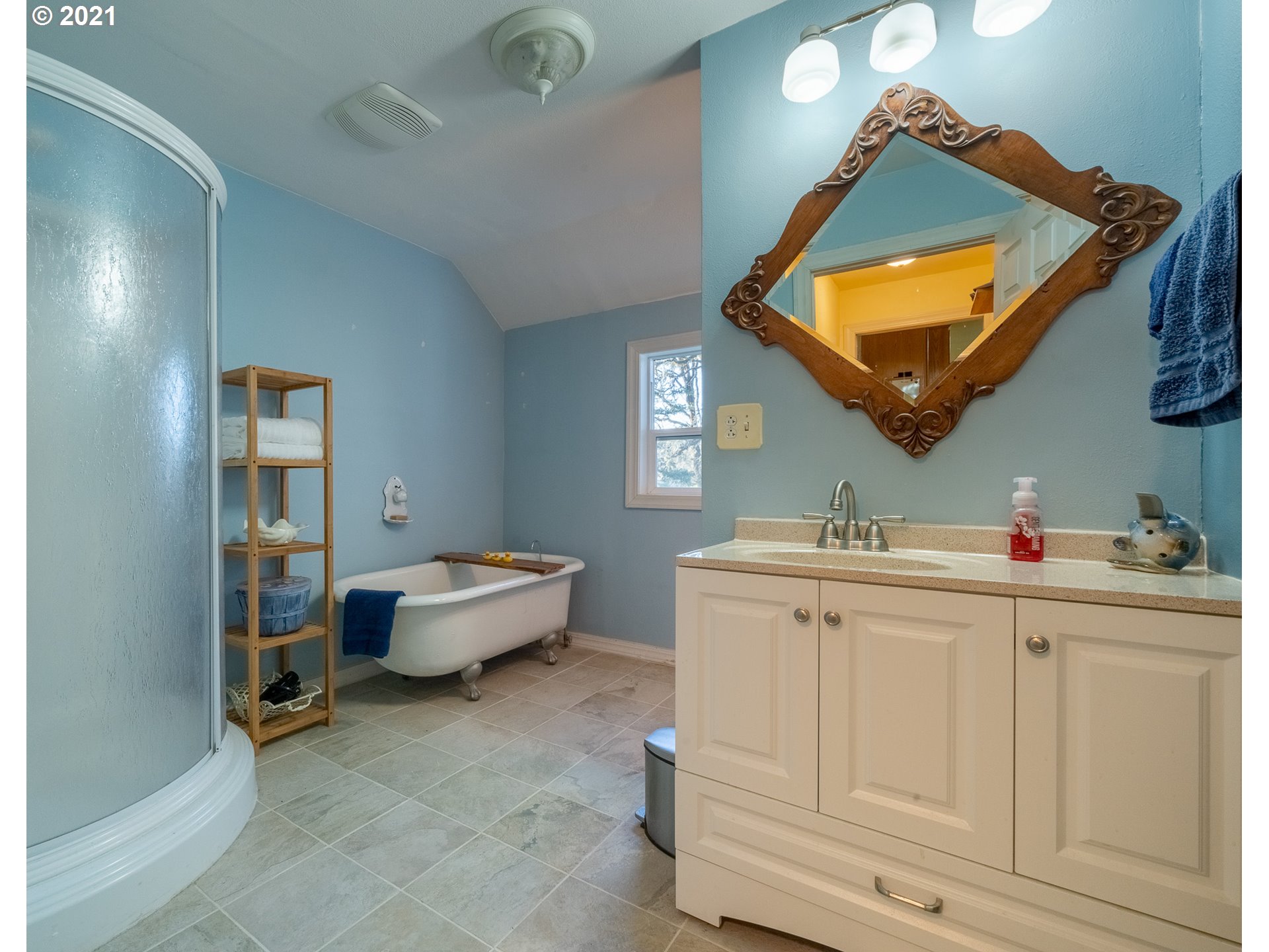 17175 Falls City Road Dallas, OR 97338 - Photo 19 of 32