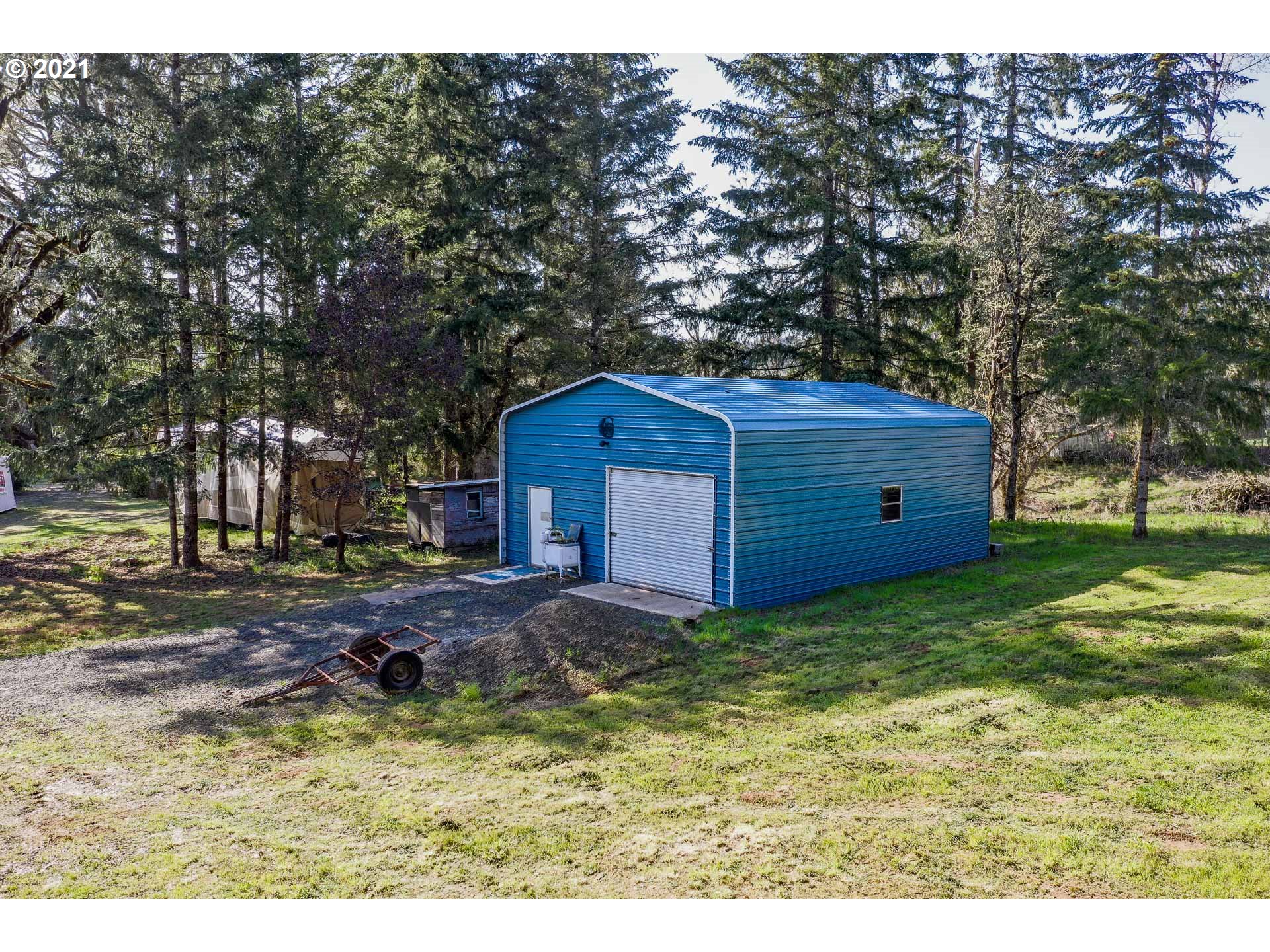 17175 Falls City Road Dallas, OR 97338 - Photo 27 of 32