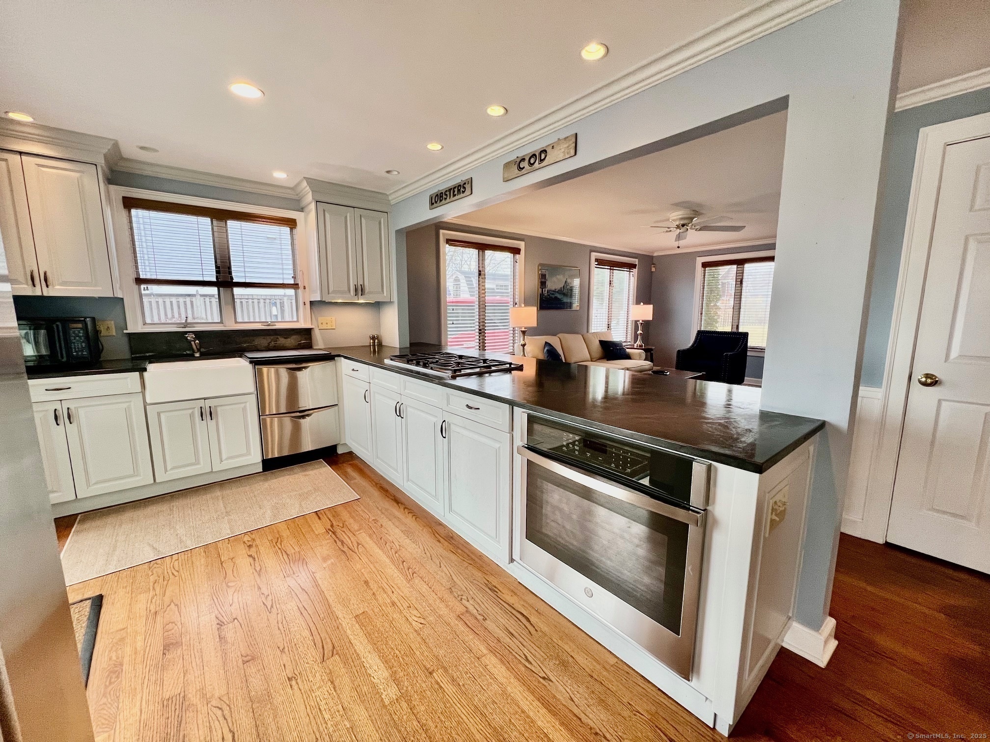 23 Linden Lane Madison, CT 06443 - Photo 6 of 30 Kitchen with stainless appliances