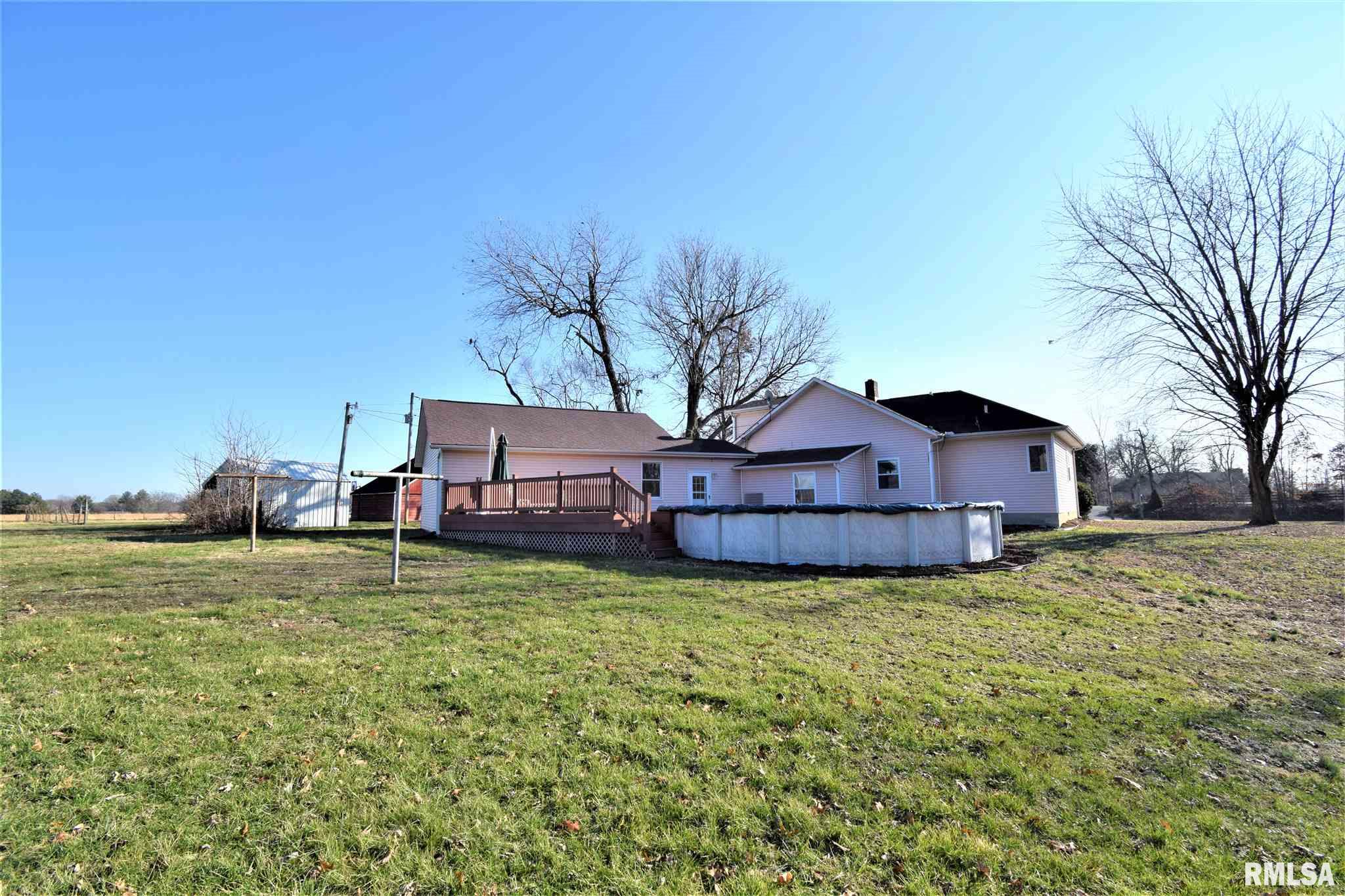 7908 East Matthew Road Dix, IL 62830 - Photo 3 of 22