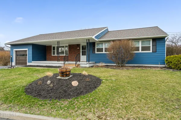 $324,900 | 5 Hadden Lane, Troy, NY 12180