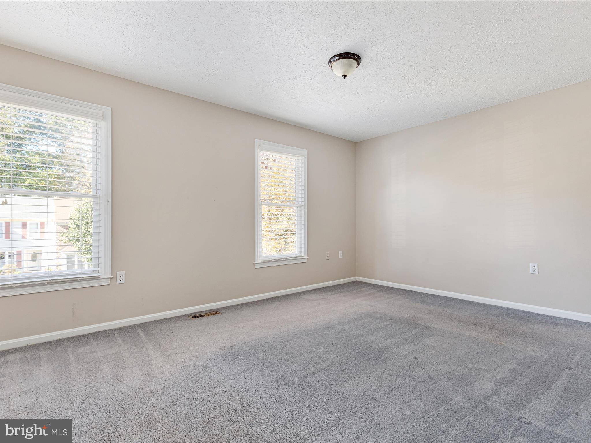 7219 Kousa Lane Springfield, VA 22152 - Photo 15 of 34 an empty room with a window