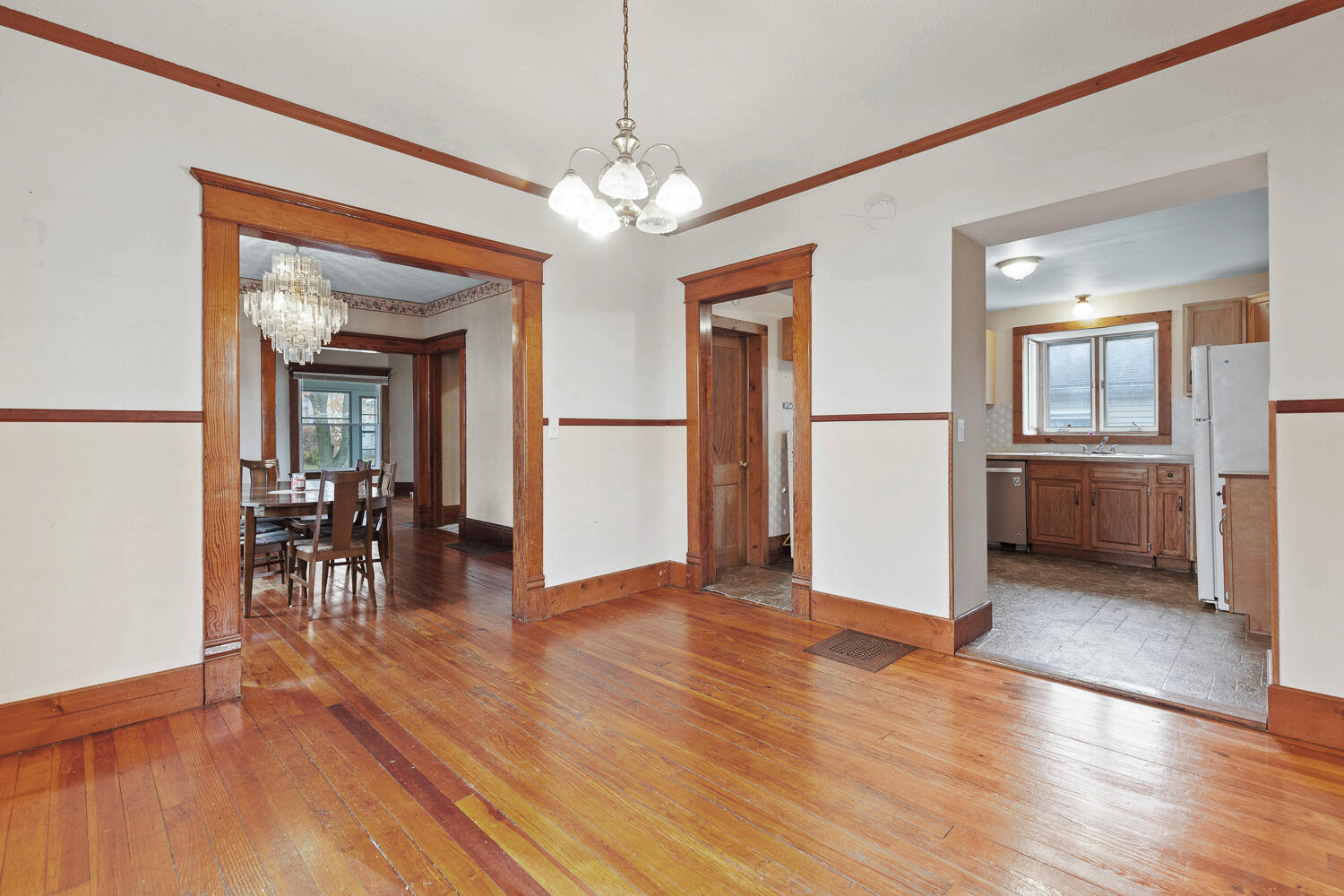 416 Allis Street Adrian, MI 49221 - Photo 15 of 47 416 Allis St - 1009