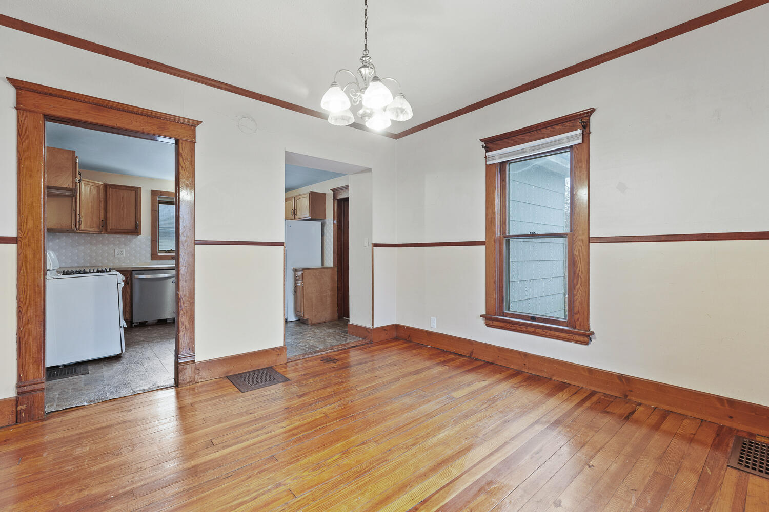 416 Allis Street Adrian, MI 49221 - Photo 16 of 47 416 Allis St - 1010