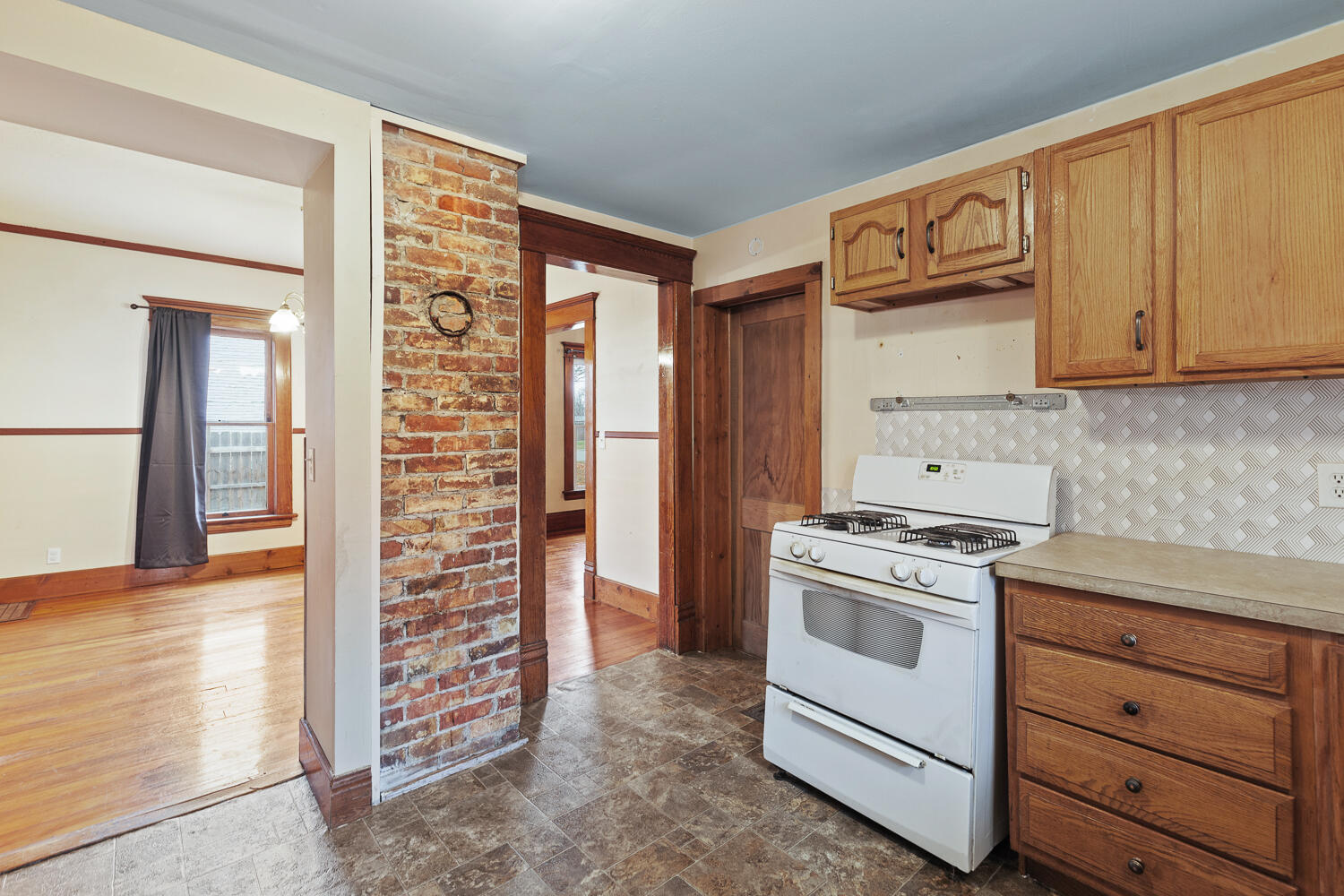 416 Allis Street Adrian, MI 49221 - Photo 21 of 47 416 Allis St - 1015