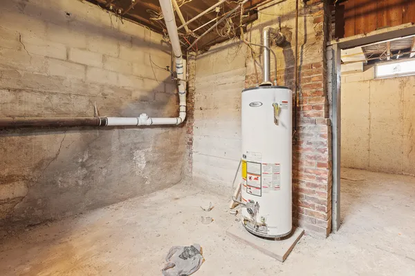 $142,500 | 416 Allis Street, Adrian, MI 49221