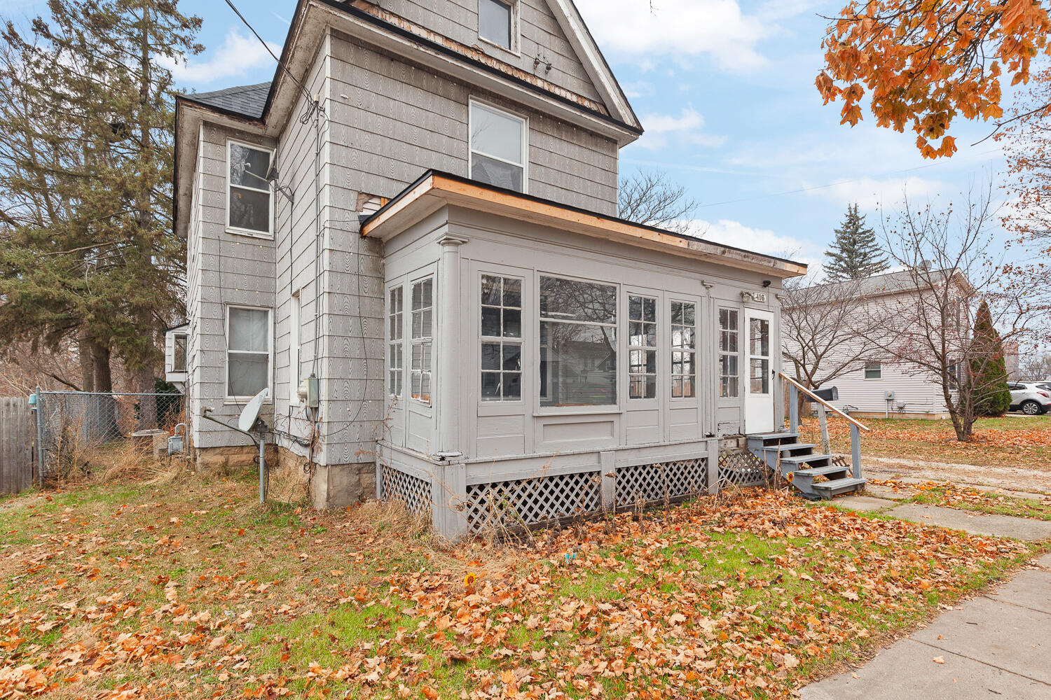 416 Allis Street Adrian, MI 49221 - Photo 4 of 47 416 Allis St - 1033