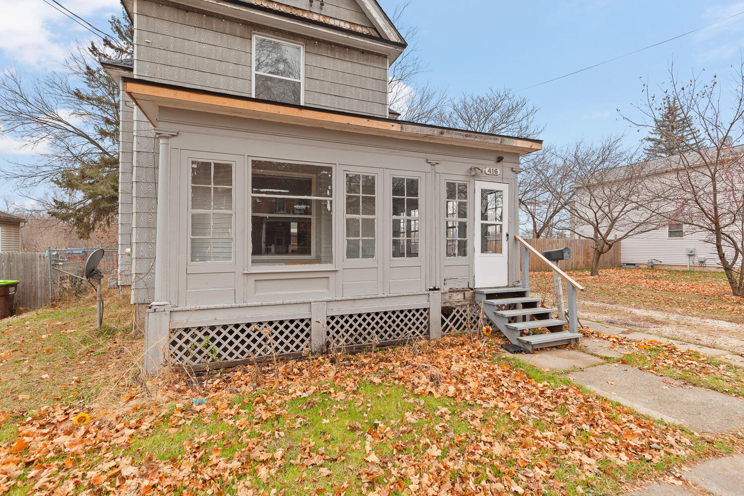 416 Allis Street Adrian, MI 49221 - Photo 5 of 47 416 Allis St - 1034