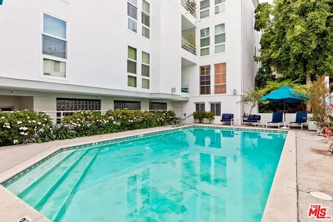 $1,250,000 | 964 Hancock Avenue, Unit 302, West Hollywood, CA 90069