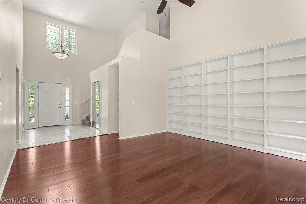 3444 Ashburnam Road Ann Arbor, MI 48105 - Photo 4 of 37