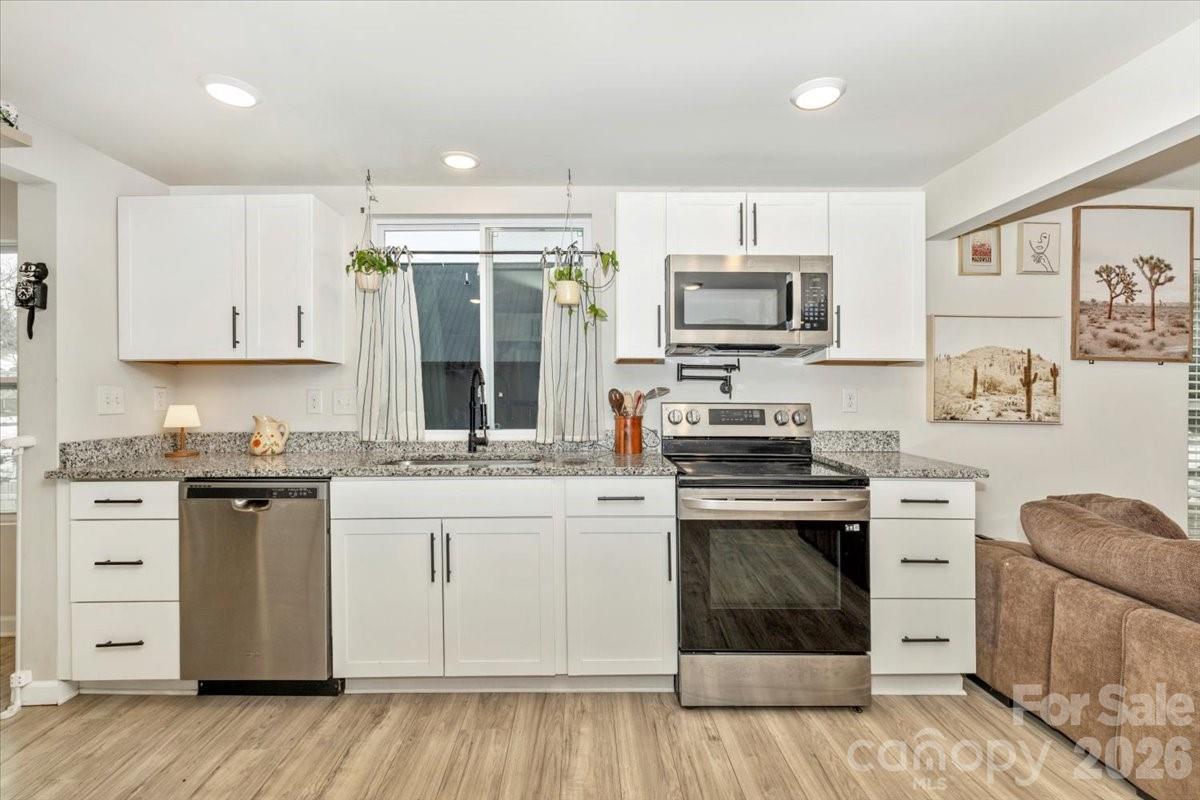 126 Laura Road Mooresville, NC 28117 - Photo 3 of 39