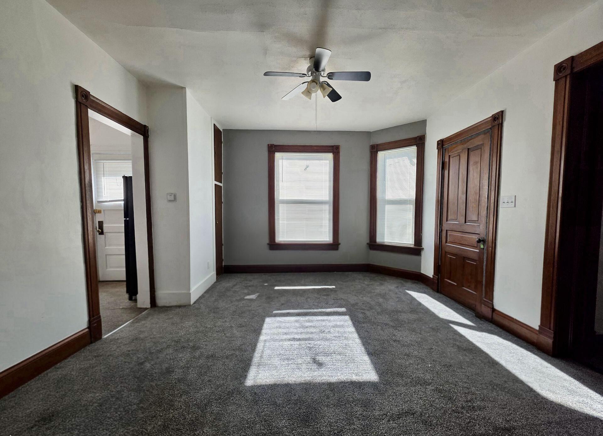 1801 North Wisconsin Street, Unit LOWR Racine, WI 53402 - Photo 2 of 18 Living Room