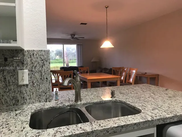 $3,450 | 2476 Cordoba Bend, Unit 2476, Weston, FL 33327