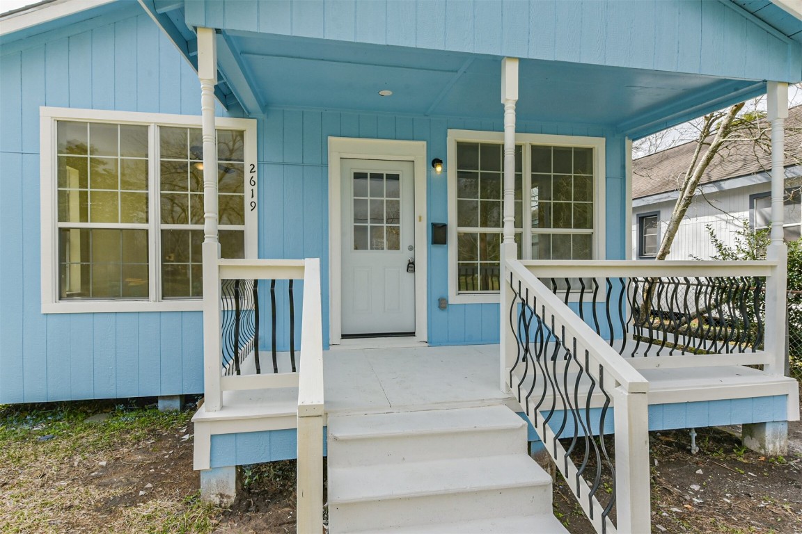 2619 Bellview Street La Marque, TX 77568 - Photo 4 of 46 a view of porch with a bench